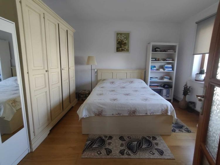Apartament cu 4 camere decomandat în Aviației