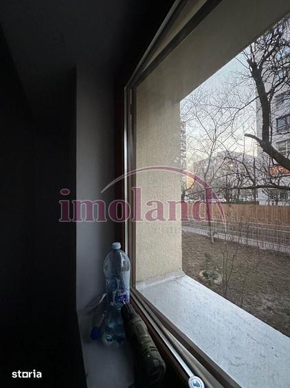 Apartament cu 4 camere decomandat în Floreasca