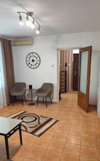 Apartament cu 3 camere semidecomandat, mobilat în Obor
