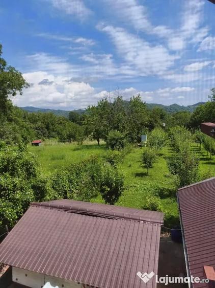 Casă cu 3 camere în Breaza de Sus