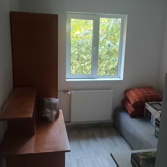 Garsonieră decomandată în Central