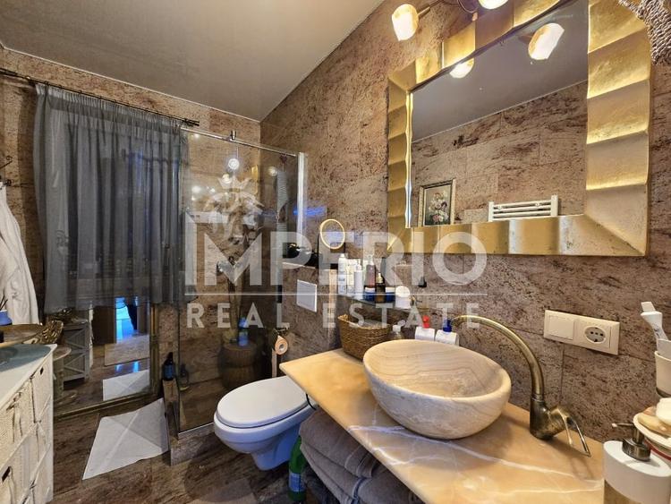 Apartament cu 4 camere semidecomandat, mobilat în Între Lacuri