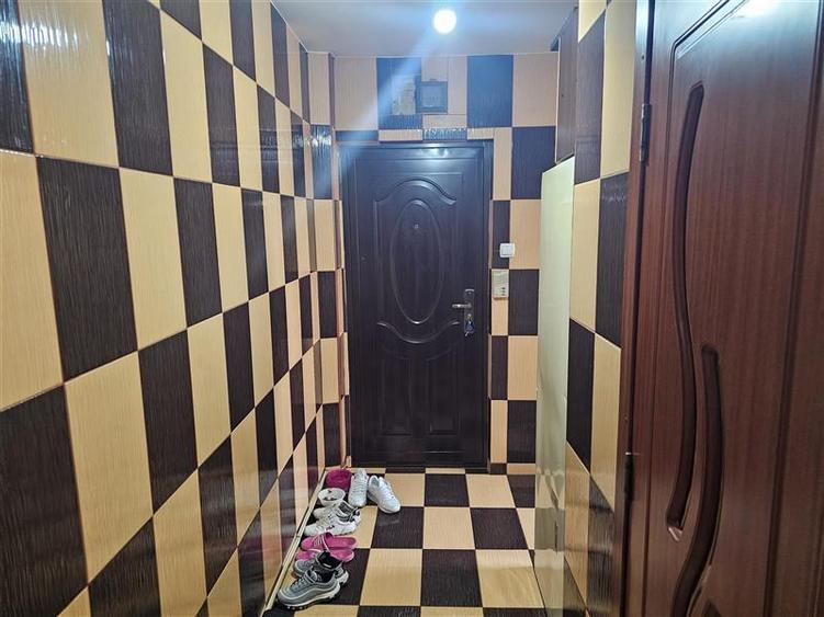 Apartament cu 2 camere nedecomandat, mobilat în Micro II