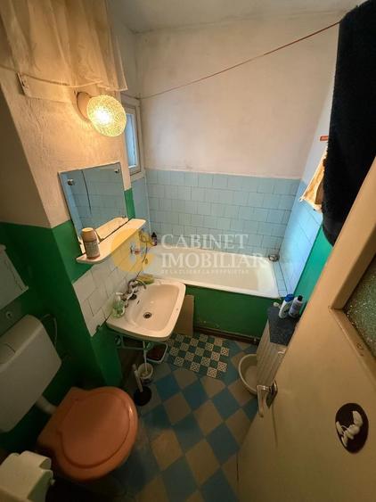 Apartament cu 4 camere, mobilat în Podu Roș