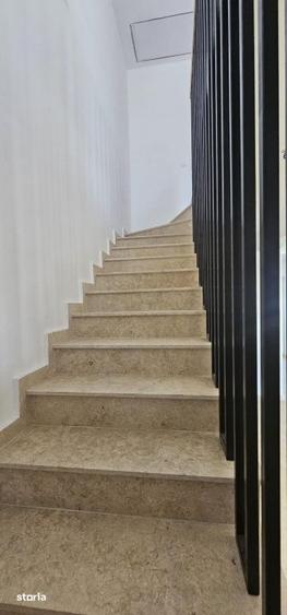 Casă cu 4 camere cu Teren 259 Mp în Vidra