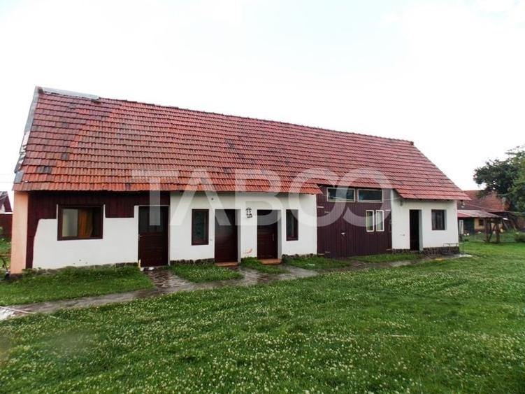 Pensiune la cheie 13 camere  15 locuri parcare si teren 3000 mp - 15