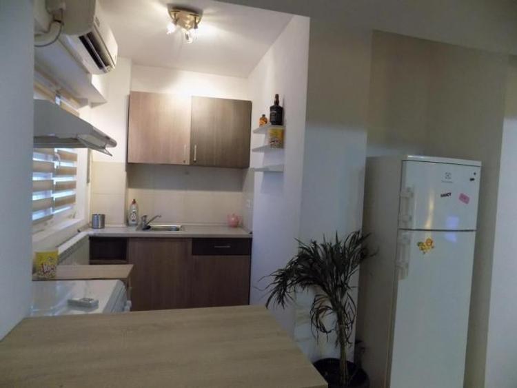 Inchiriere garsoniera Piata 1 Mai - 7