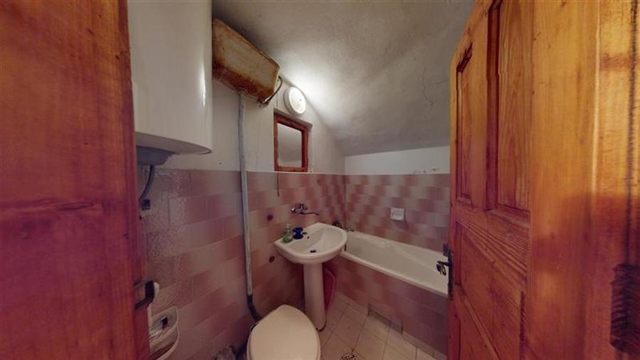 Tur 3D! Doua case traditionale, pe domeniu versatil, la doar 1Km de Castelul Bra - 13