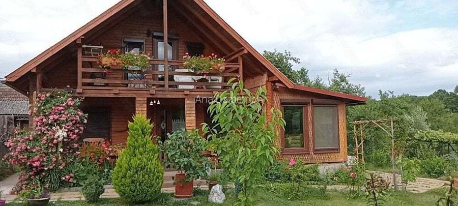 Se vinde la 15 km de Baia Mare in Coas,,proprietate cu 3 case si 26 ari teren Se vinde la 15 km de Baia Mare in Coas,,proprietate cu 3 case si 26 ari teren