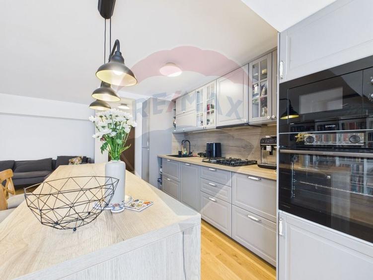 Apartament 4 Camere Ultrafinisat | Etaj 12/12 | 2 Bai | Bd. Chisinau - 3