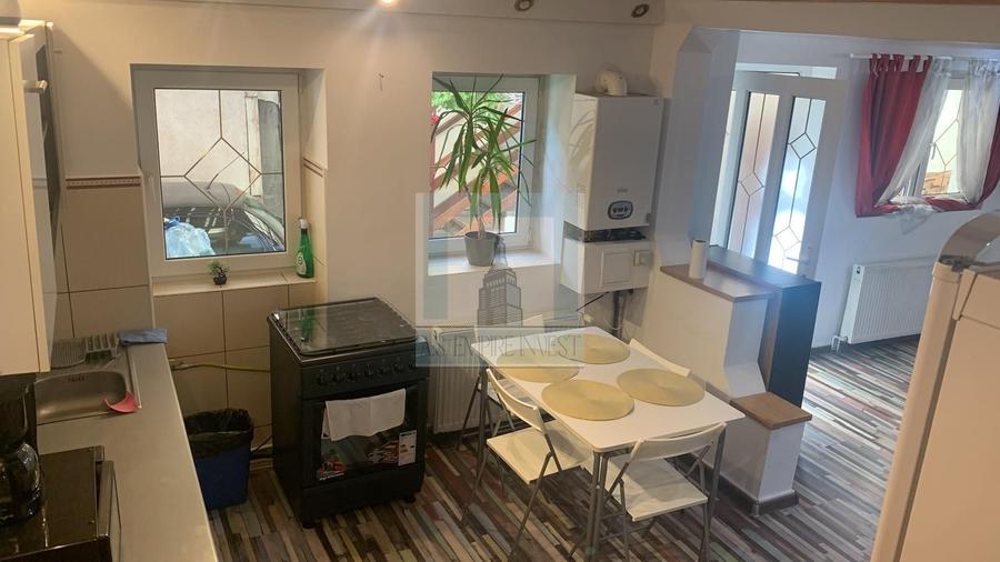 Apartament la casă, cu 3 camere mobilat/ utilat, 2 bai - zona Schei - 1