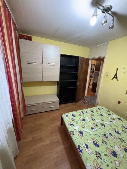 Inchiriez 2 camere Miron Costin - 7