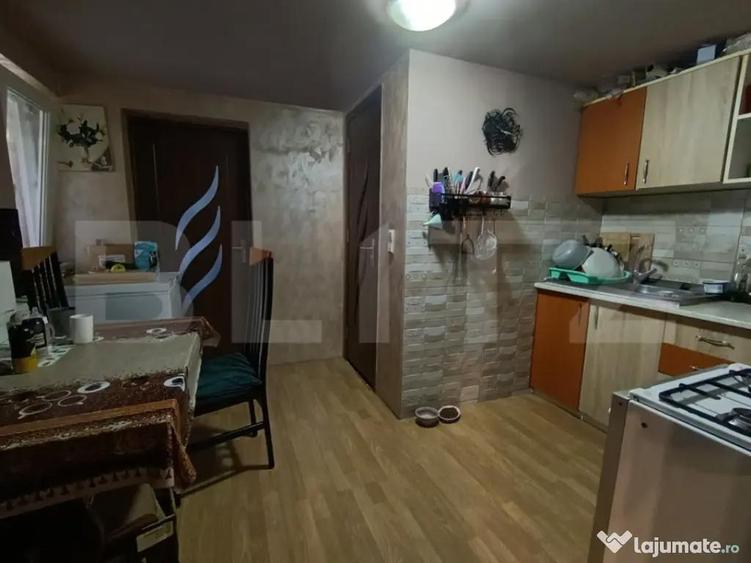 Casa cu 3 camere bucatarie si Baie 85 mp si un teren 600 mp - 1