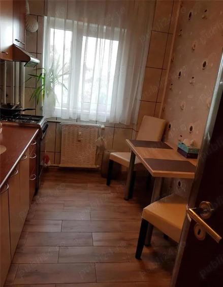 Ofer spre vanzare apartament 2 camere strada turda 125, bloc 3 - 10