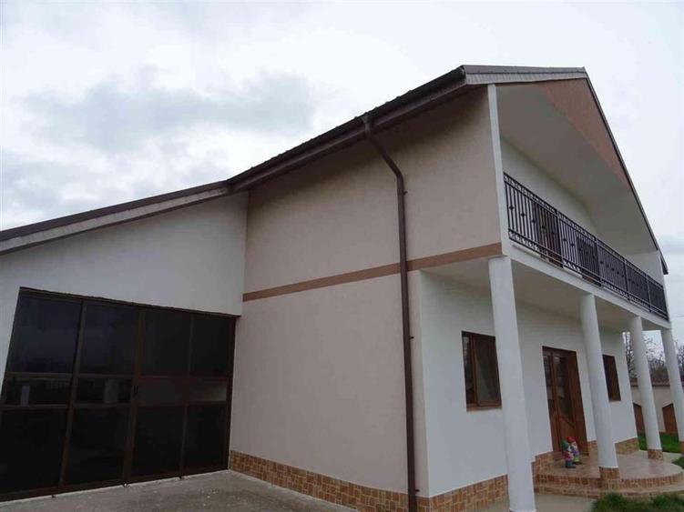 Vila P+1, constructie 2013, teren 700 mp, la 50Km de Braila - 4