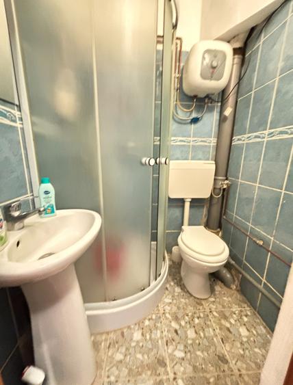 Ocazie!Vand apartament 2 camere Steaua 43000 euro - 2