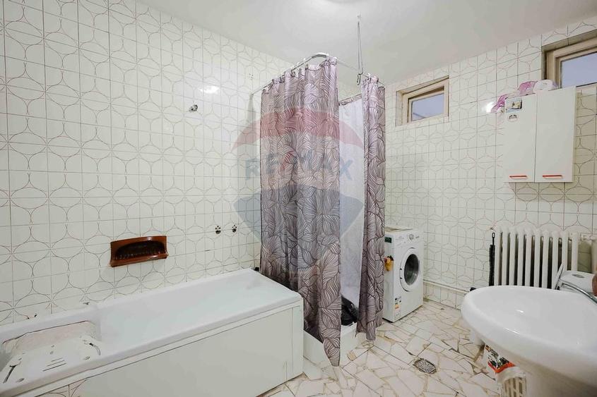 De vânzare casă 5 camere, teren 508 mp, în zona Ciuperca - 8