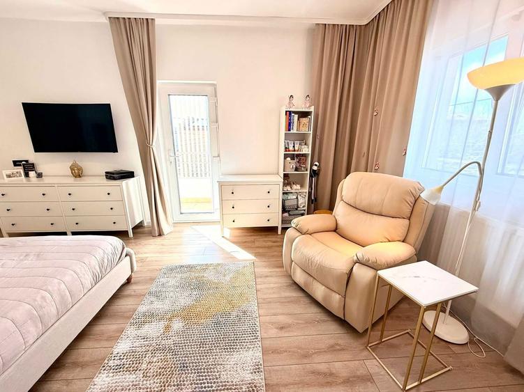 Casa / Vila 205 mp, 5 camere cu bai proprii, curte, Eforie Nord - 7