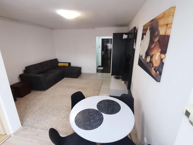 Garsoniera de vanzare, Strada Traian-Astra - 1