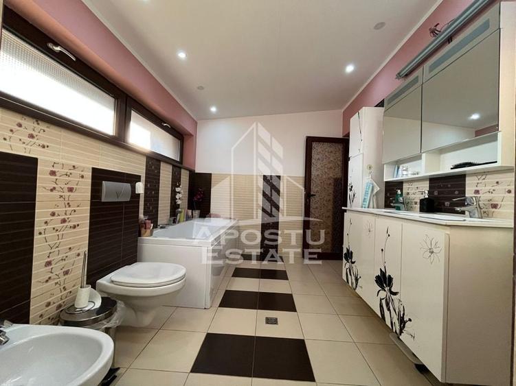 Casa individuala cu 6 camere,3 bai,  garaj, teren 1362 mp - 9