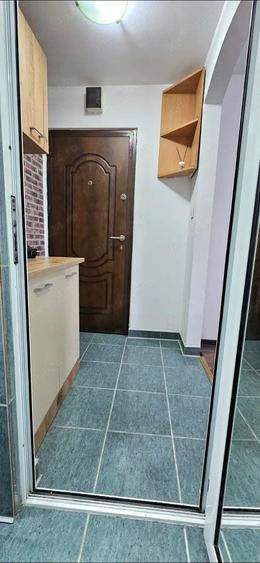 Inchiriez garsoniera zona Soarelui - 5