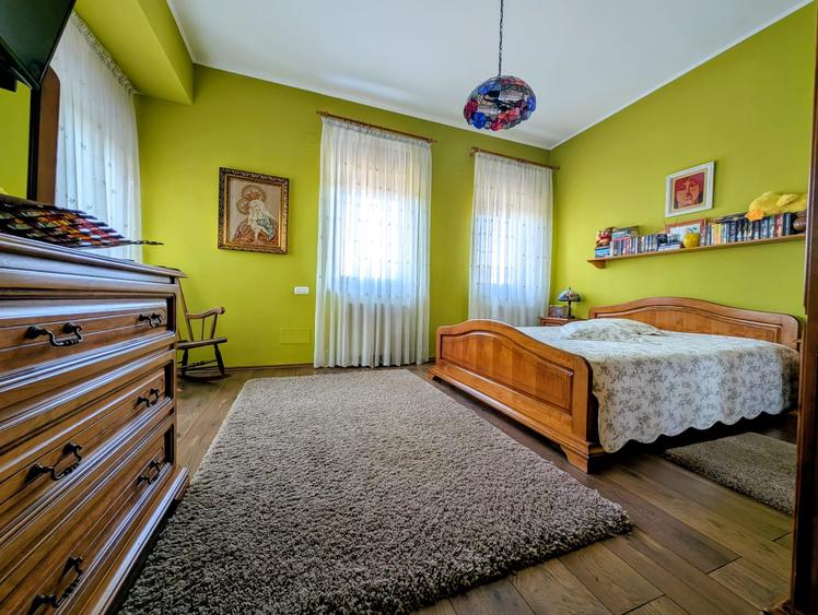 Jiului-Coralilor-Damaroaia,eleganta,robusta,garaj,curte intima,vegetatie matura - 28