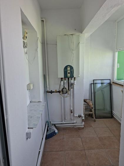 Apartament 3 camere , etaj 2 , pret 68000 euro - 2