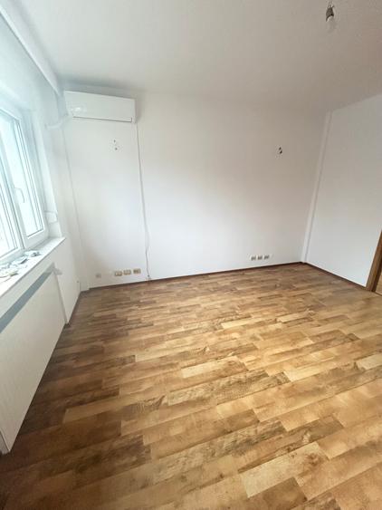 Pantelimon-Fundeni / Apartament 3 cam in vila / Loc de parcare-Curte - 9