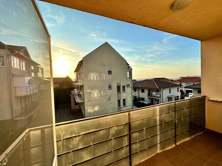 Apartament cu 2 camere decomandat, mobilat în Europa