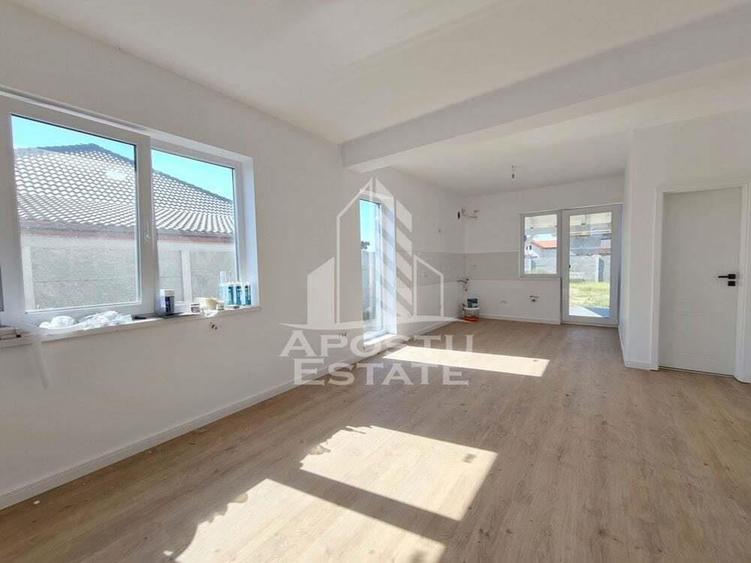 1/2 Duplex, Parter + Etaj, cu 3 camere si 2 bai, complet finisat, Sag - 1