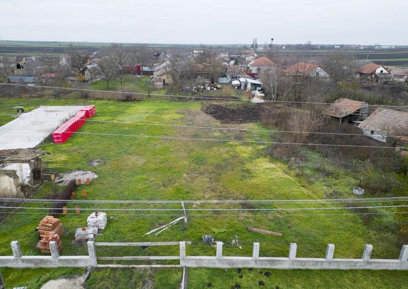 Teren intravilan in Peregu Mic - 2