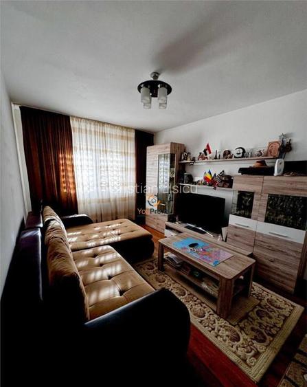 Apartament 3 camere | Zona Lipovei | Etaj 3/4 | 2 balcoane | Apartament 3 camere | Zona Lipovei | Etaj 3/4 | 2 balcoane |