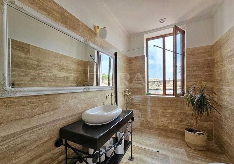 Apartament deosebit cu 3 camere, Ultracentral - 6