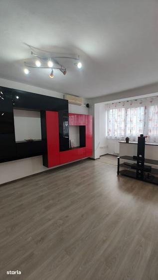 Inchiriez apartament 3 camere,zona Balcescu - 8
