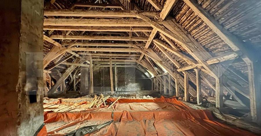 Pod spai?os, transformabil in apartamente, 285 mp, Pia?a - 11