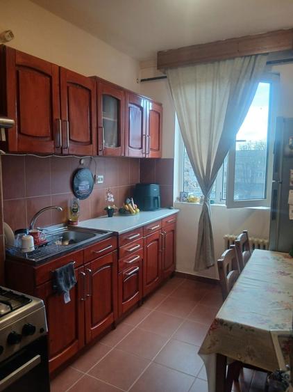Vanzare apartament 2 camere in Ploiesti, zona Democratiei - 12