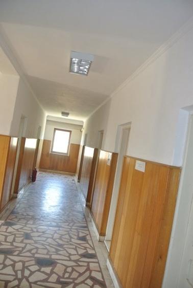 Proprietate Bascov, teren 13.500mp + 2 constructii (36 camere) - 2