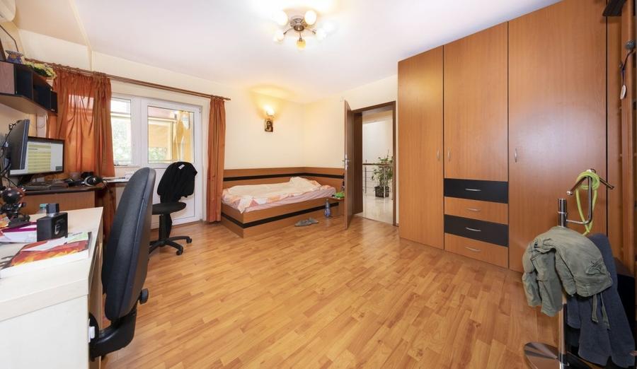 Vilă de Vânzare Drumul Taberei Stradă Exclusivistă Acces Securizat T=627mp D=30m - 30