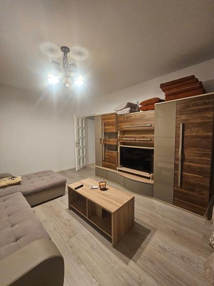 Proprietar Inchiriez apartament 2 camere Royal Town Copou+parcare subt - 6