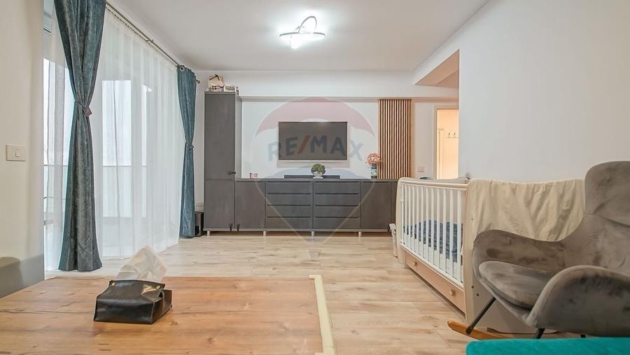 Apartament cu 2 camere de vânzare, parcare subterană și supraterană - 2