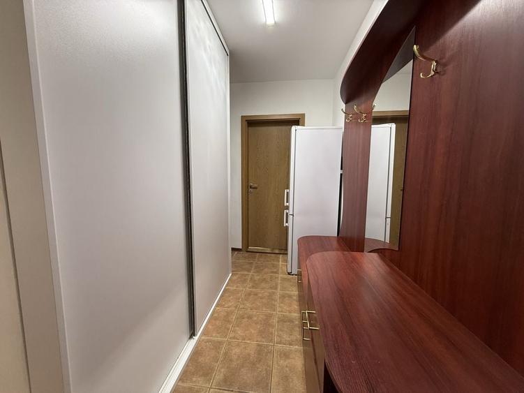 Apartament 1 camera 50 mp cu centrala proprie etajul 3/4 - 6