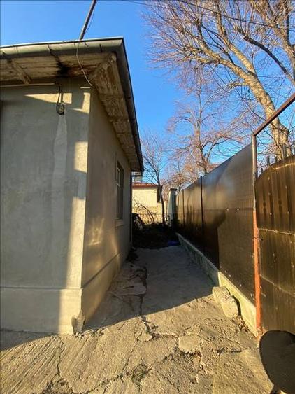 TECHIRGHIOL CENTRAL CASA CARAMIDA TEREN 290 MP. DISTANTA PANA LA  LAC 25O M - 8