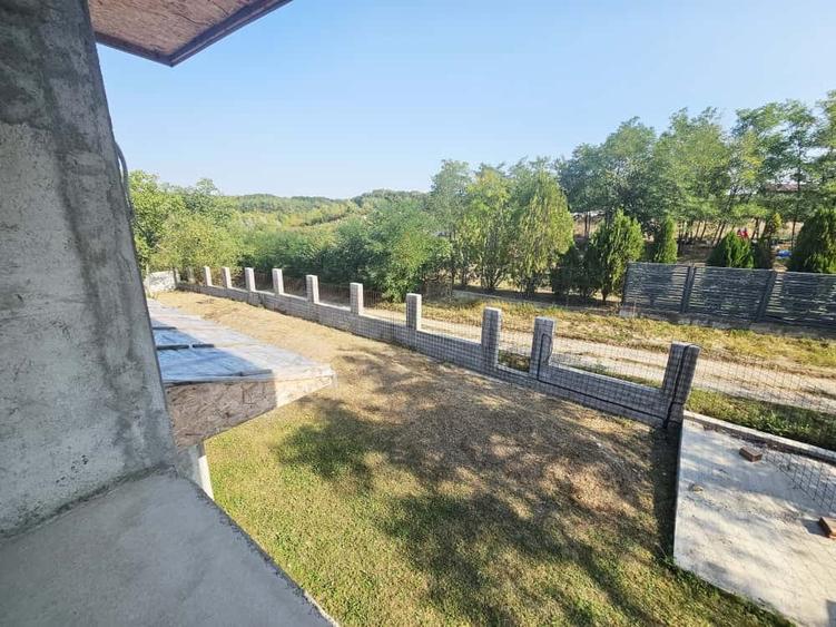 Vilă luminoasă, 4 camere, cu teren generos – Com. Plopu - 39