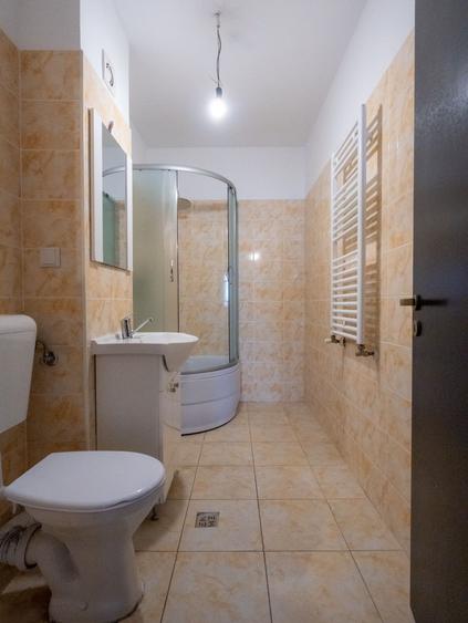 Apartament cu 3 camere | Etaj 1 | Parcare privata | - 2