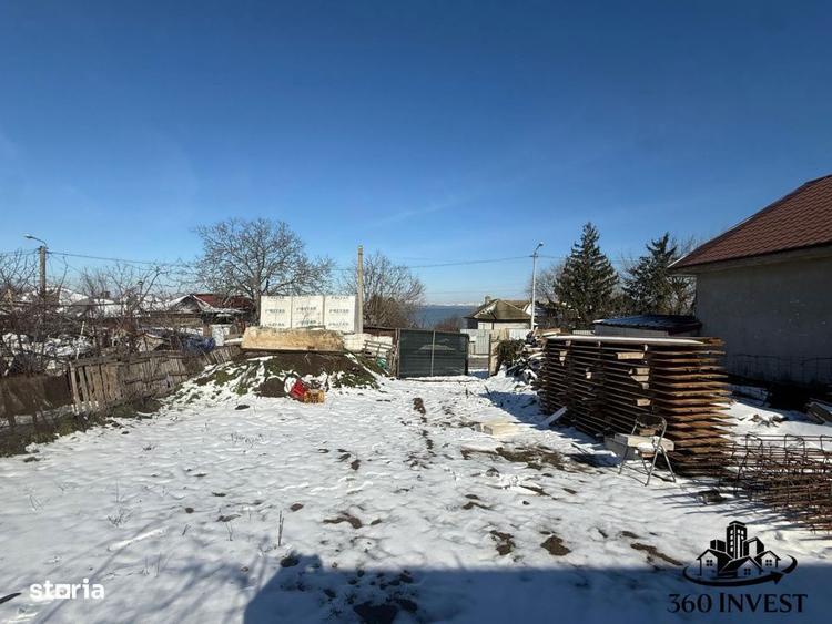 Teren de vanzare , zona Navodari - Cu vedere la Lacul Tasaul - 2