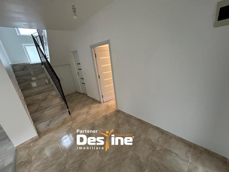 Casa individuala cu teren - 130mp utili 576 teren curte Acces rapid catre oras - 4