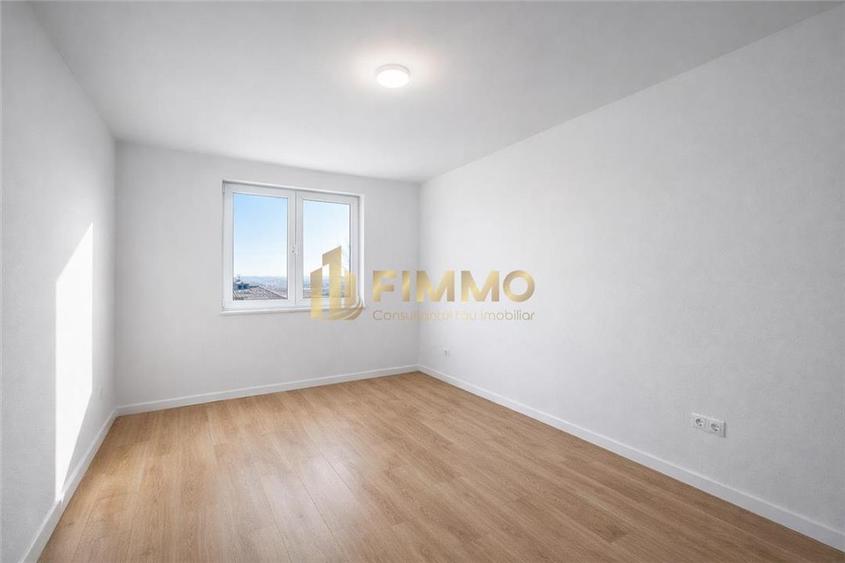 Casă individuală cu 3 camere cu Teren 500 Mp în Est