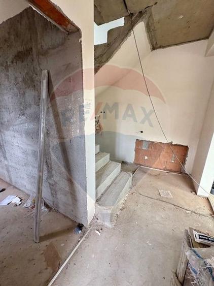 Vila frumoasa cu 5 camere, 700 mp currte si pompa de caldura - Saftica - 15