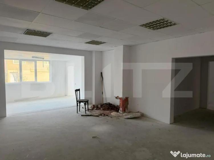 Spatiu birou/comercial, 333 mp, zona Complexul Studentesc - 3