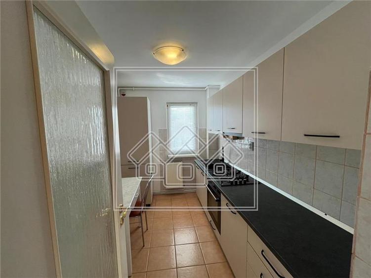 Apartament de inchiriat in Sibiu - 3 camere si balcon - Mihai Viteazu - 3